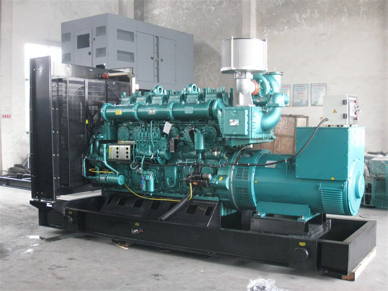 新昌200KW 柴油发电机的油耗是多少?